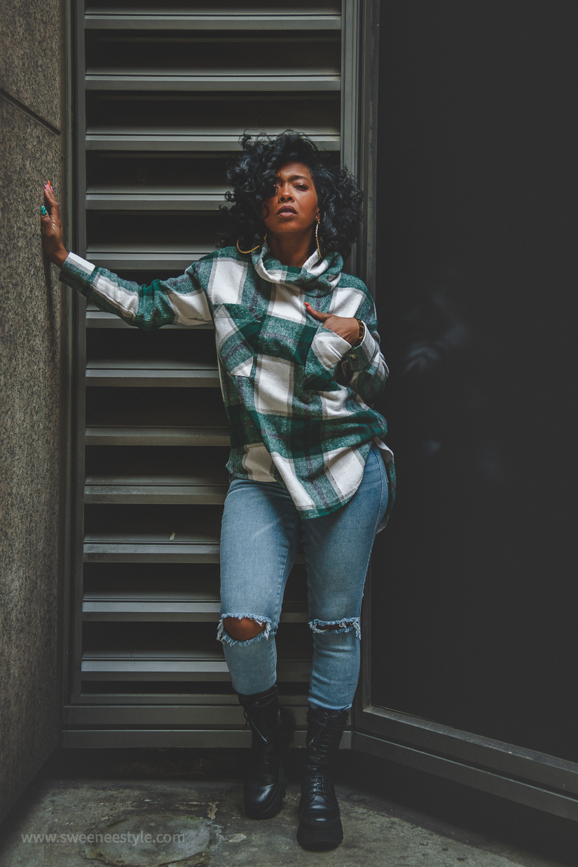 sweenee style, easy outfit ideas, black girls who blog, how to wear distressed denim, free people jeans, how to wear natural hair,   flexi rod set