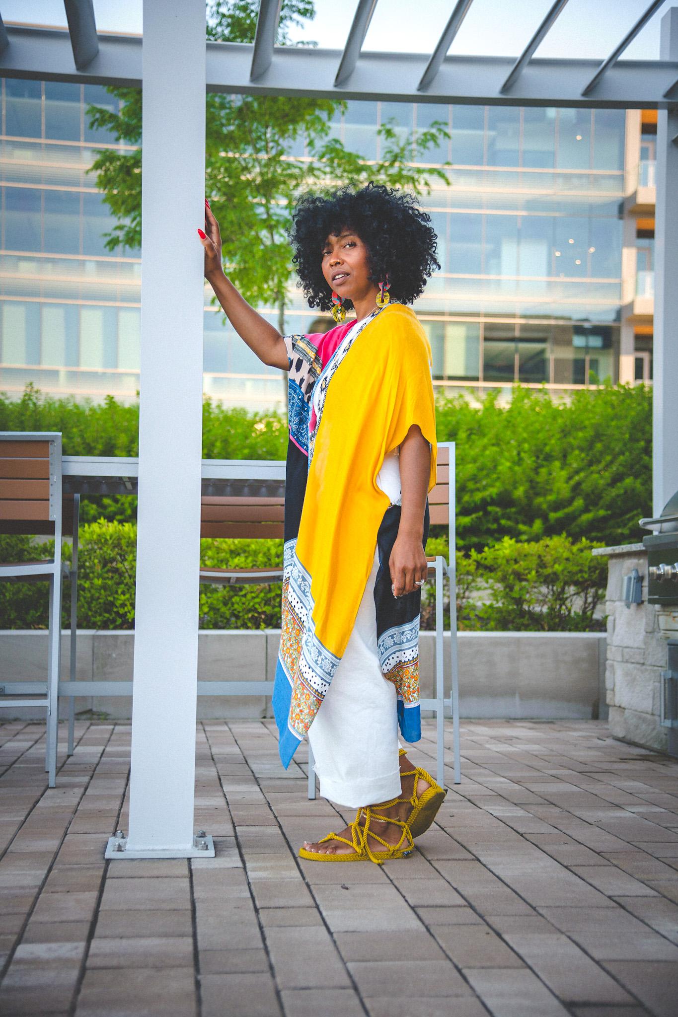 SWEENEE STYLE, MUST HAVE SUMMER ITEMS, INDIANAPOLIS FASHION BLOGGER, BLACK GIRLS WHO BLOG, HOW TO STYLE NATURAL HAIR, HOW TO WEAR A KIMONO, KIMONO STYLE