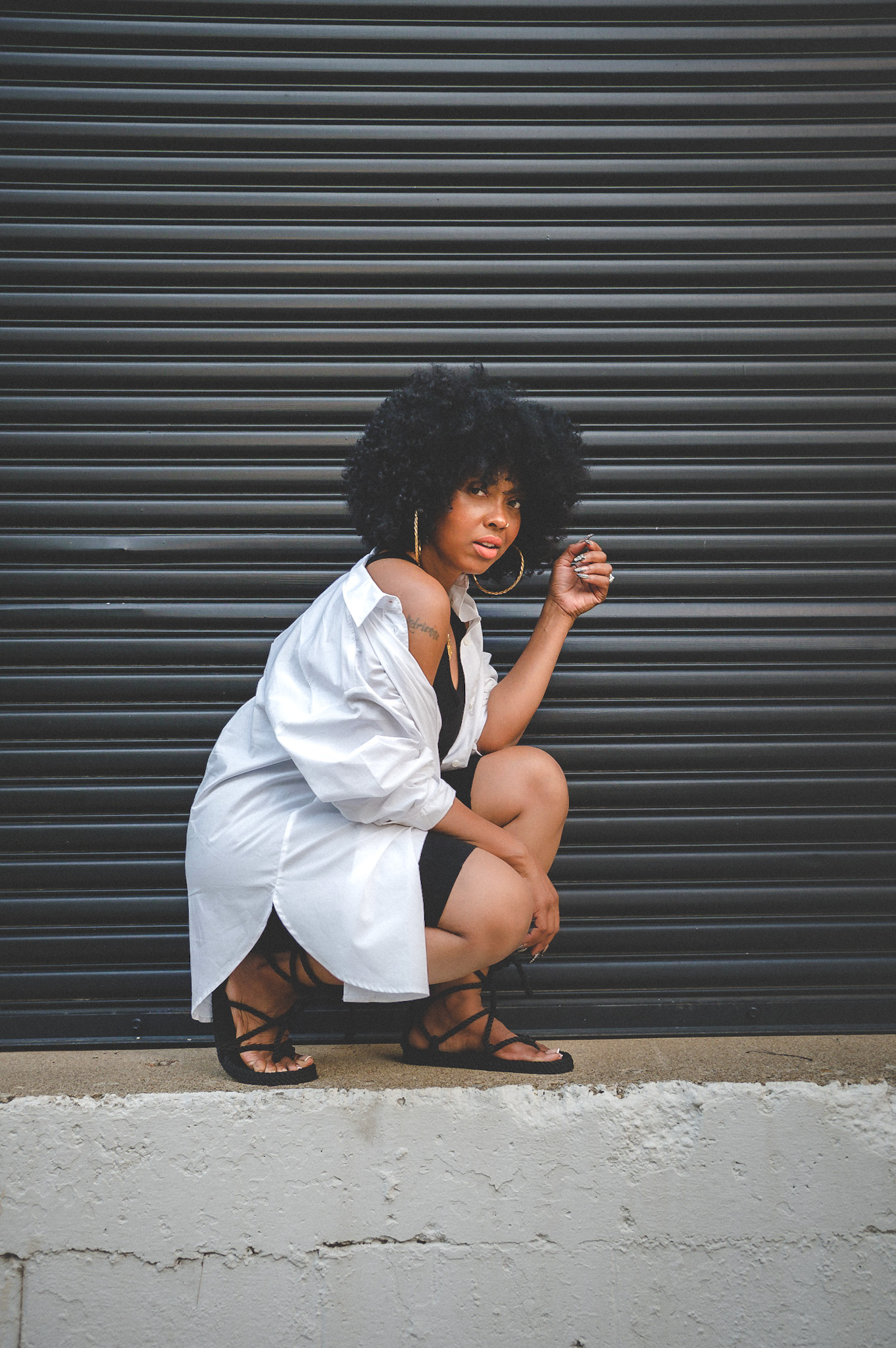 SWEENEE STYLE, BLACK BASICS, HOW TO WEAR BIKER SHORTS, HOW TO WEAR NATURAL HAIR, HOW TO WEAR A WHITE BUTTON DOWN TOP, NATURAL CURLS, INDIANAPOLIS FASHION BLOG, INDIANA FASHION BLOGGER, BLACK GIRLS WHO BLOG, BLACK GIRL FASHION BLOGGER