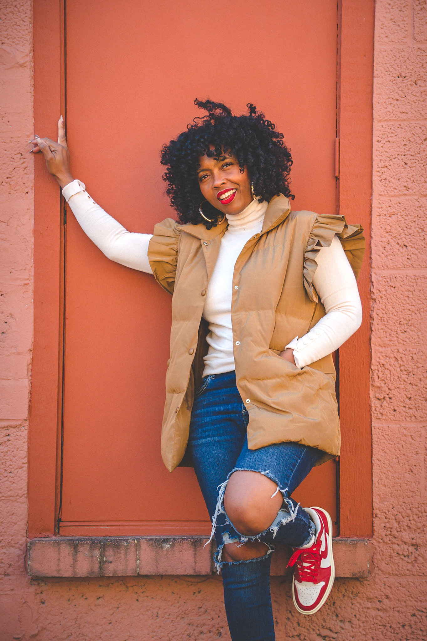 SWEENEE STYLE, HOW TO DRESS FOR WINTER, HOLIDAY 2022 OUTFIT IDEAS, EASY OUTFIT IDEAS, RECREATE OUTFITS, BLACK GIRLS WHO WEAR JORDANS, HOW TO STYLE NATURAL HAIR, INDIANAPOLIS FASHION BLOG, INDIANA STYLE BLOG