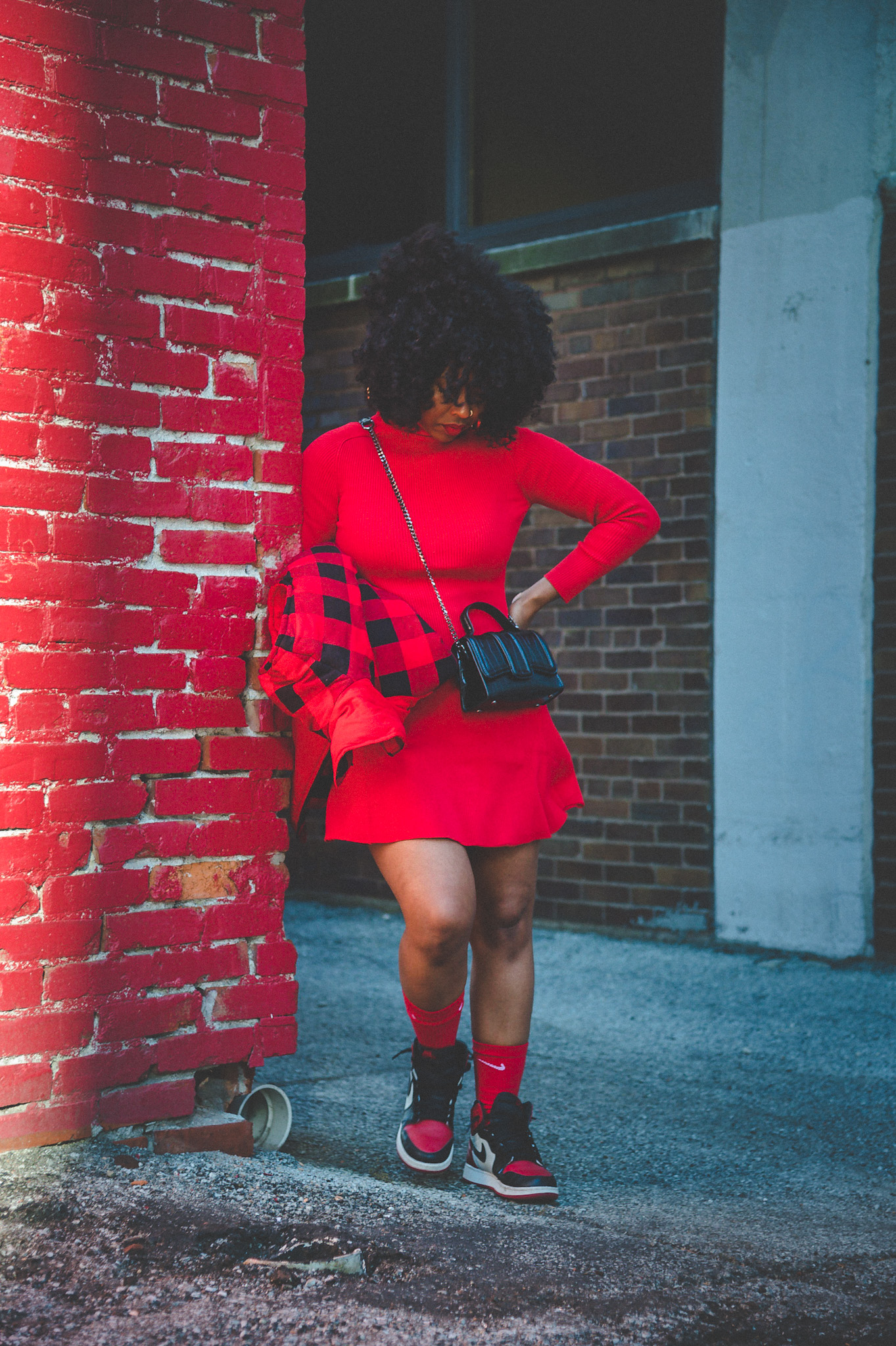 Sweenee Style, Holiday Style 2022, zara dress, indianapolis fashion blog, easy holiday outfit ideas, how to dress for thanksgiving, how to dress for christmas, girls who wear jordans, black girl blogs, 
