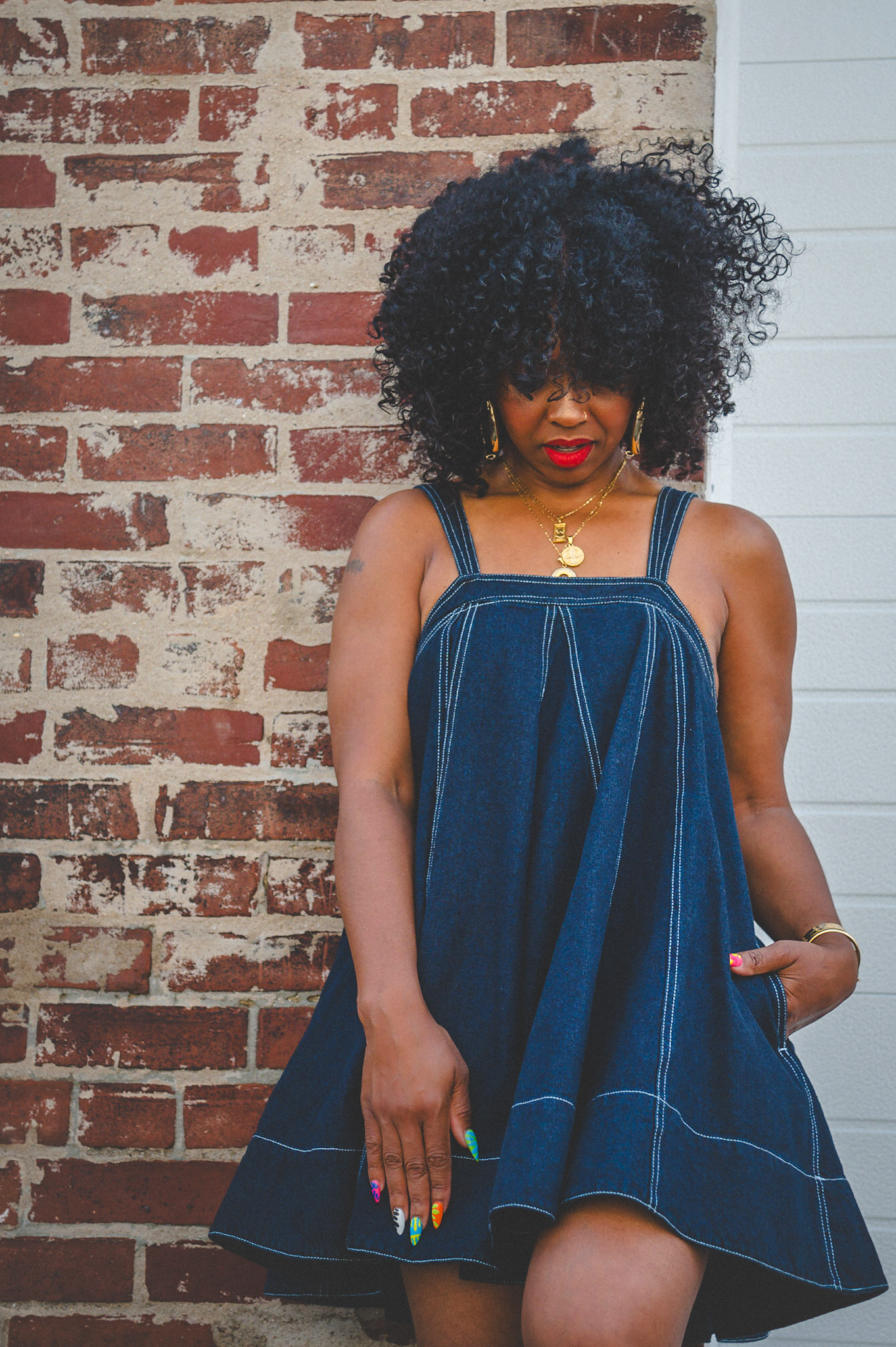 RELAXING WEEKEND OUTFIT IDEAS, SWEENEE STYLE, HOW TO DRESS FOR SUMMER, SUMMER OUTFIT IDEA, HOW TO WEAR A DENIM DRESS, DENIM DRESSES, INDIANAPOLIS STYLE BLOG, INDIANA FASHION BLOGGER